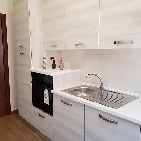 דירה New & Modern 2 Bedroomed Mare