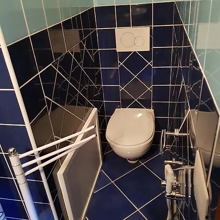 New & Modern 2 Bedroomed Mare דירה באדזי