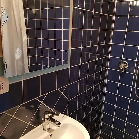 New & Modern 2 Bedroomed Mare דירה